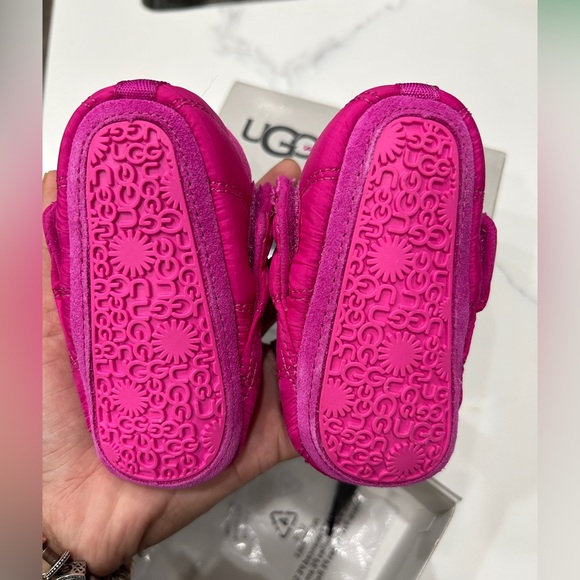 Pink Infant Baby Uggs Size 2/3 - Picture 6 of 7